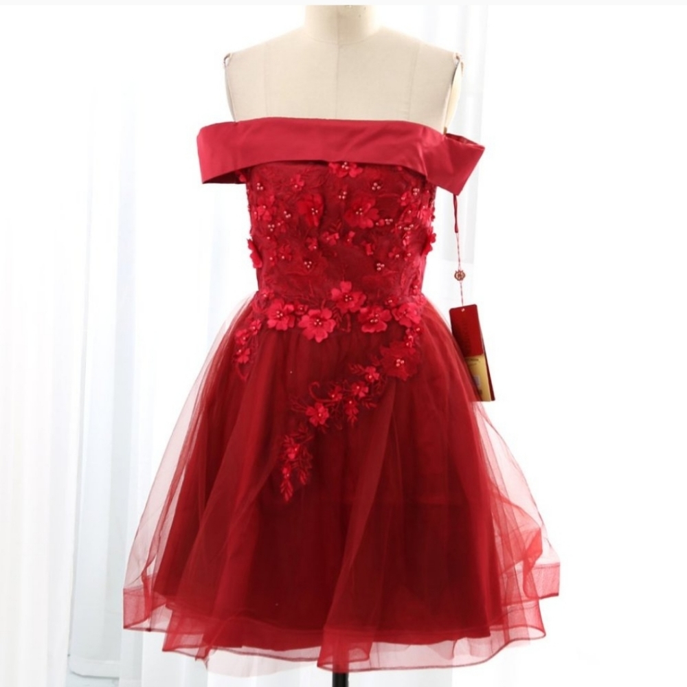 MAY Queen off shoulder red mini/prom gown ♥️